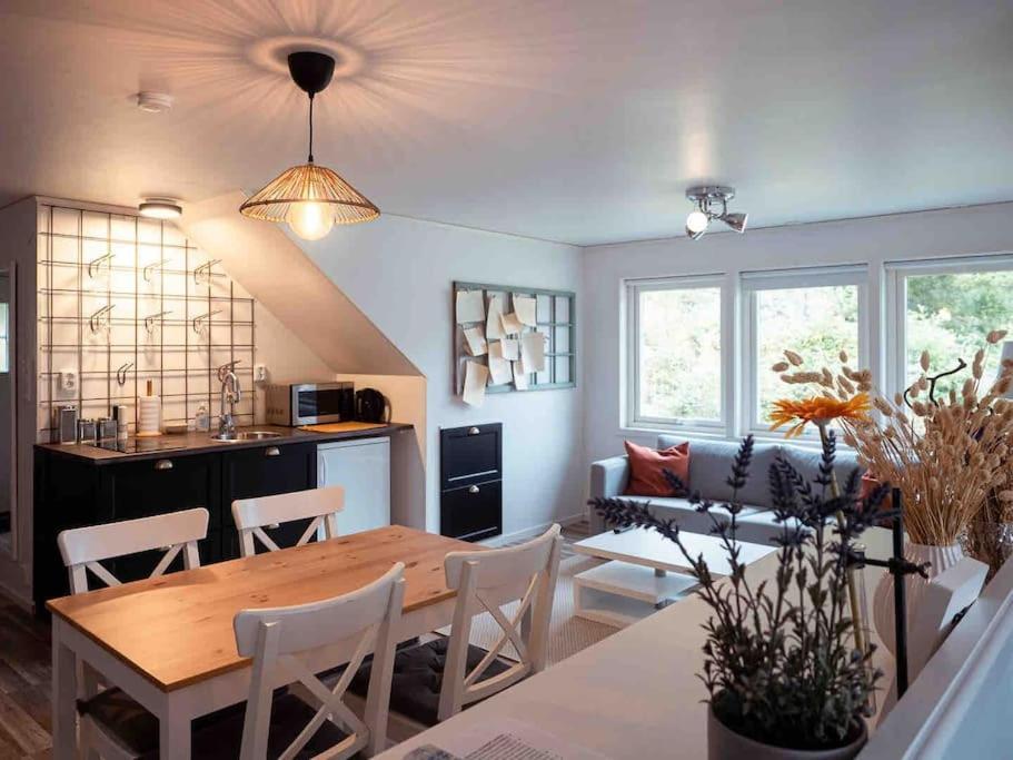 A Lovely Bright Apartment With It'S Own Entrance Kungsbacka Exterior foto