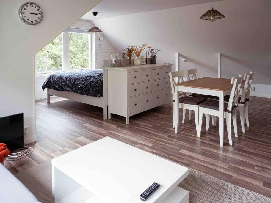 A Lovely Bright Apartment With It'S Own Entrance Kungsbacka Exterior foto